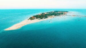 gili ketapang island