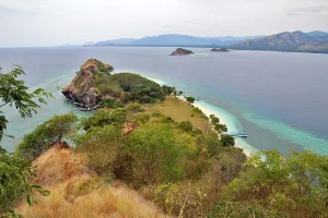 6D5N. Flores Pristine Island Tour