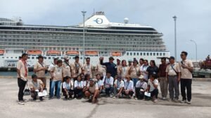 Oceana Cruise-Sumba Shore Excursion