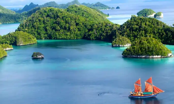Raja Ampat without a liveaboard exploring islands with land-based travel